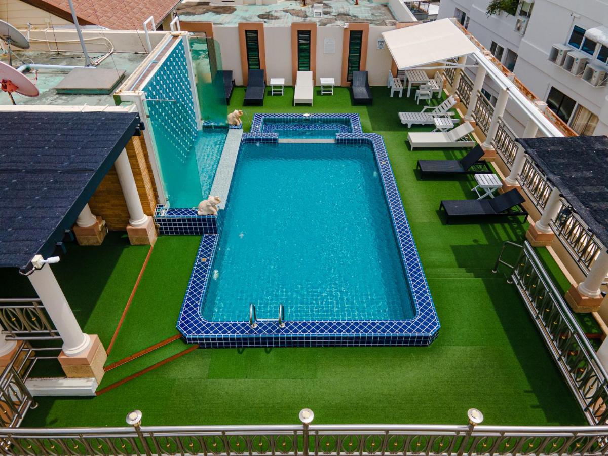 Whitehouse Condotel Паттайя Экстерьер фото